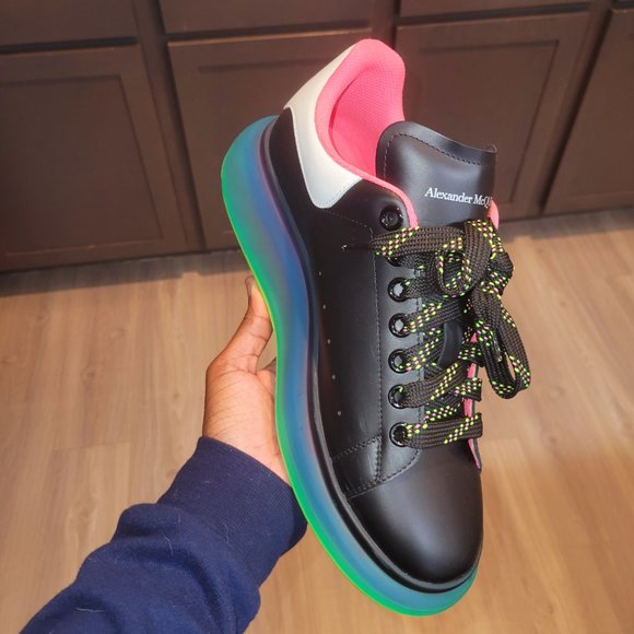 Alexander McQUEEN - Picture 2 of 2